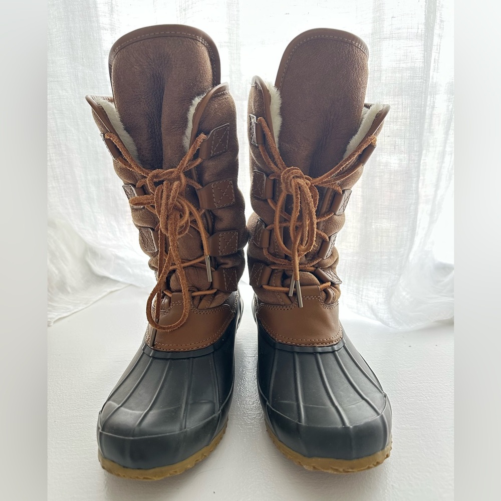 Tory Burch Sherpa lined Winter Boots